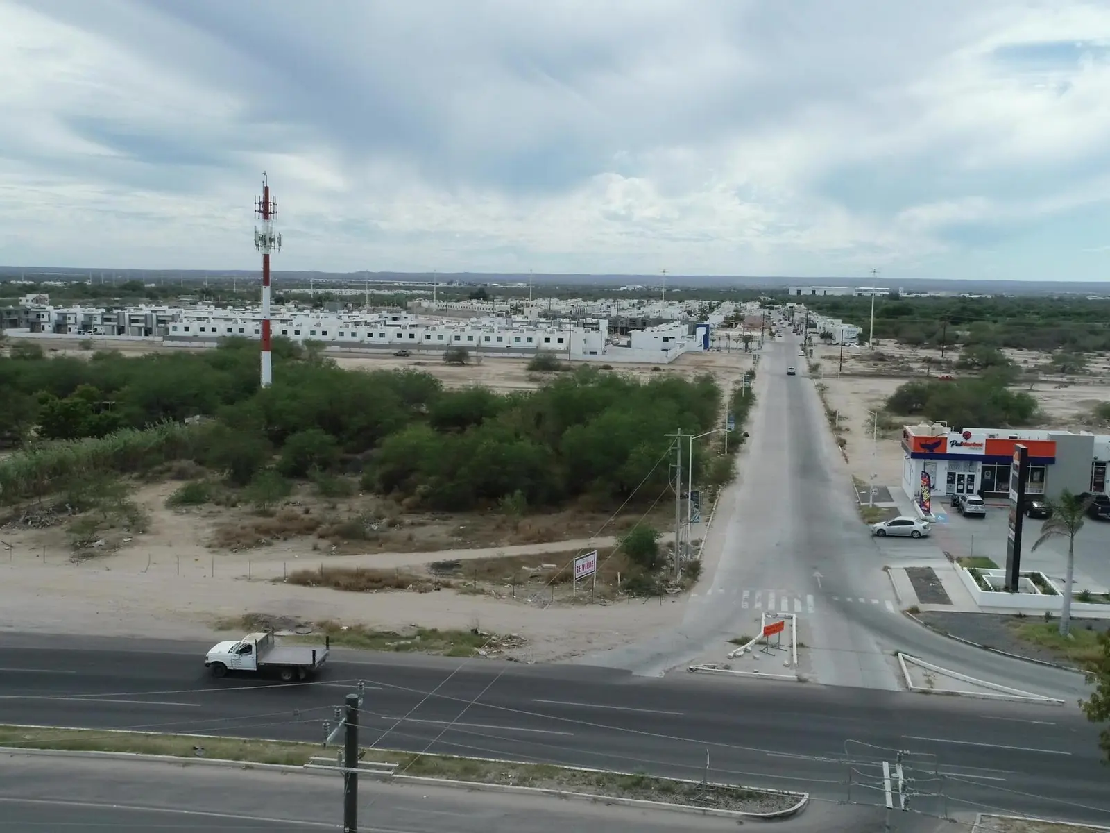 Esquina Comercial Pino Payas