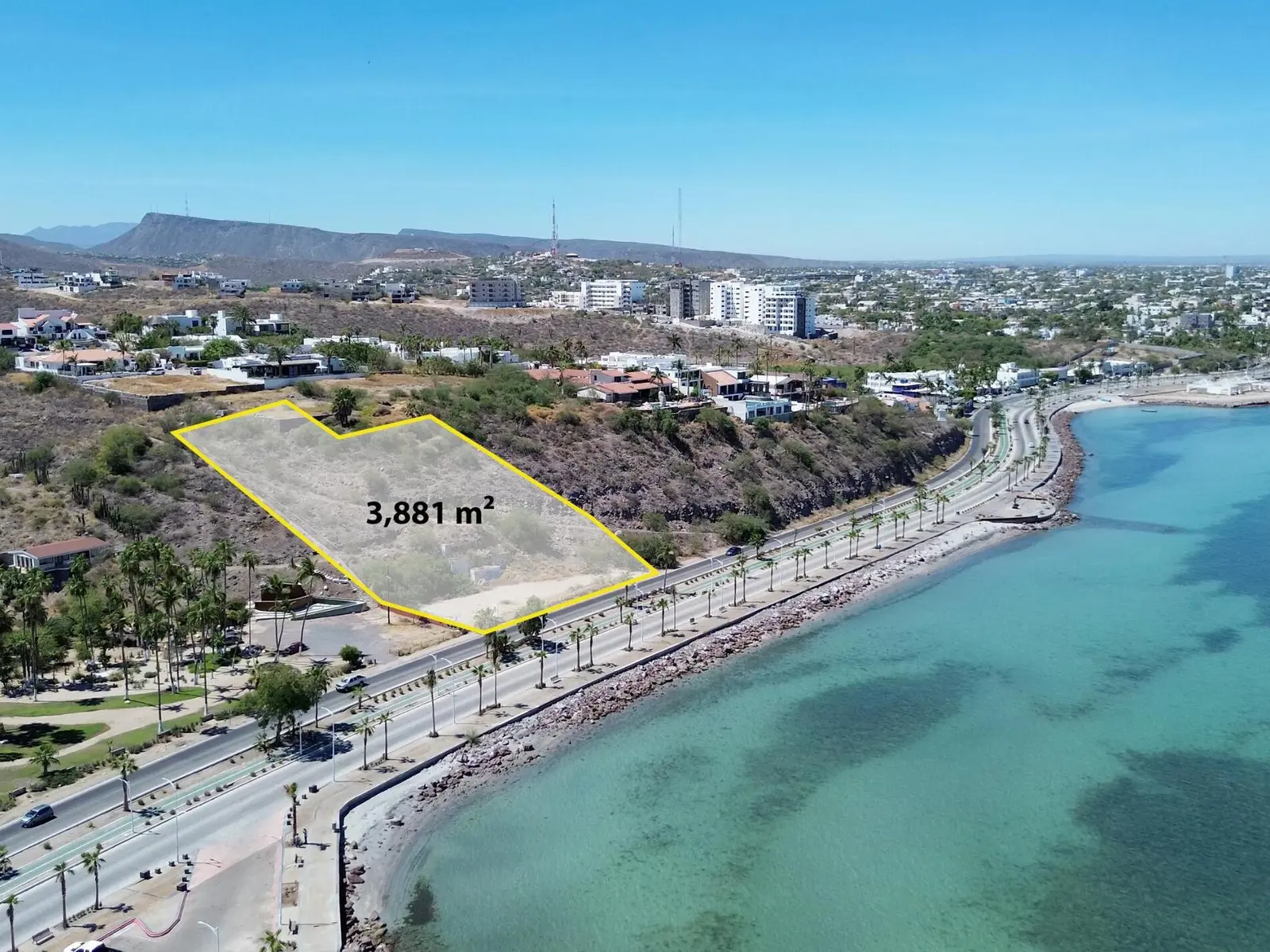 Lot in front of the Malecon