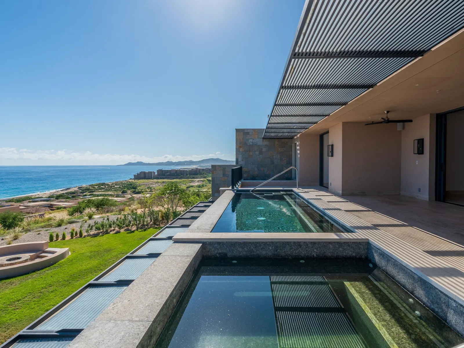 NORTH ENCLAVES, RITZ CARLTON