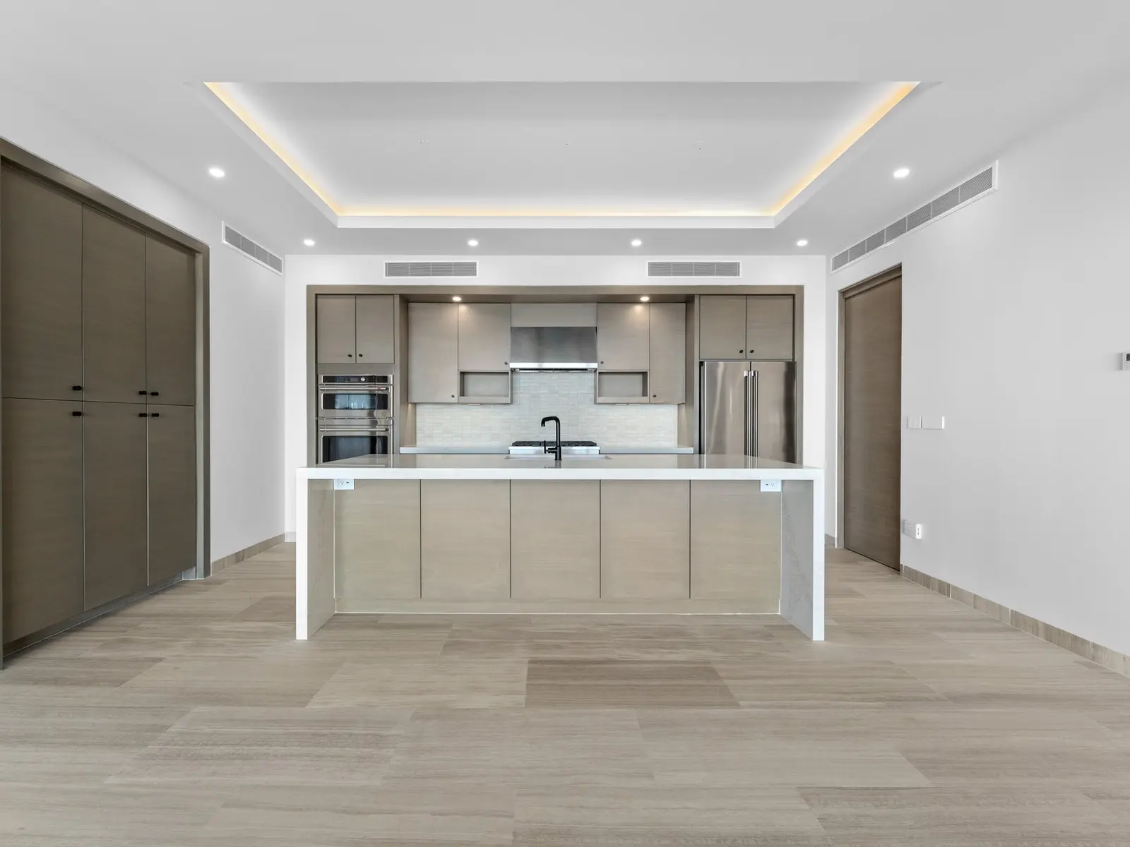 Alvar 4 BDR PENTHOUSE