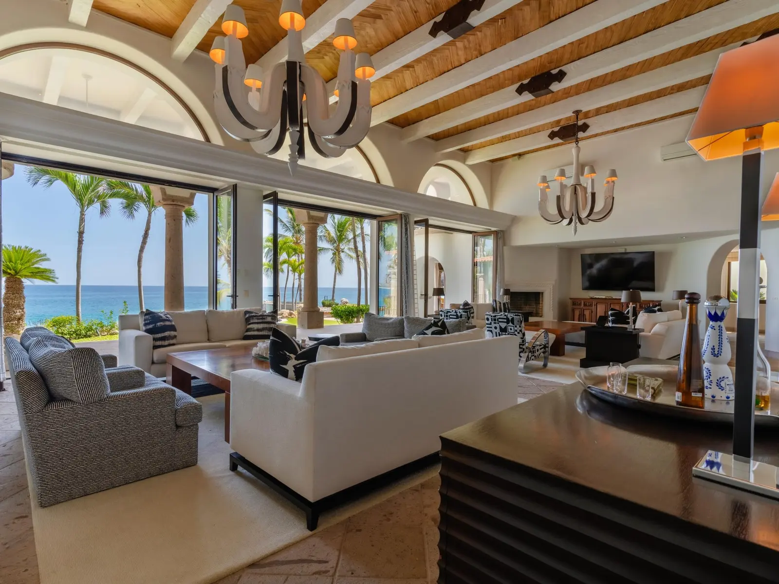 Beachfront Caleta Palmilla