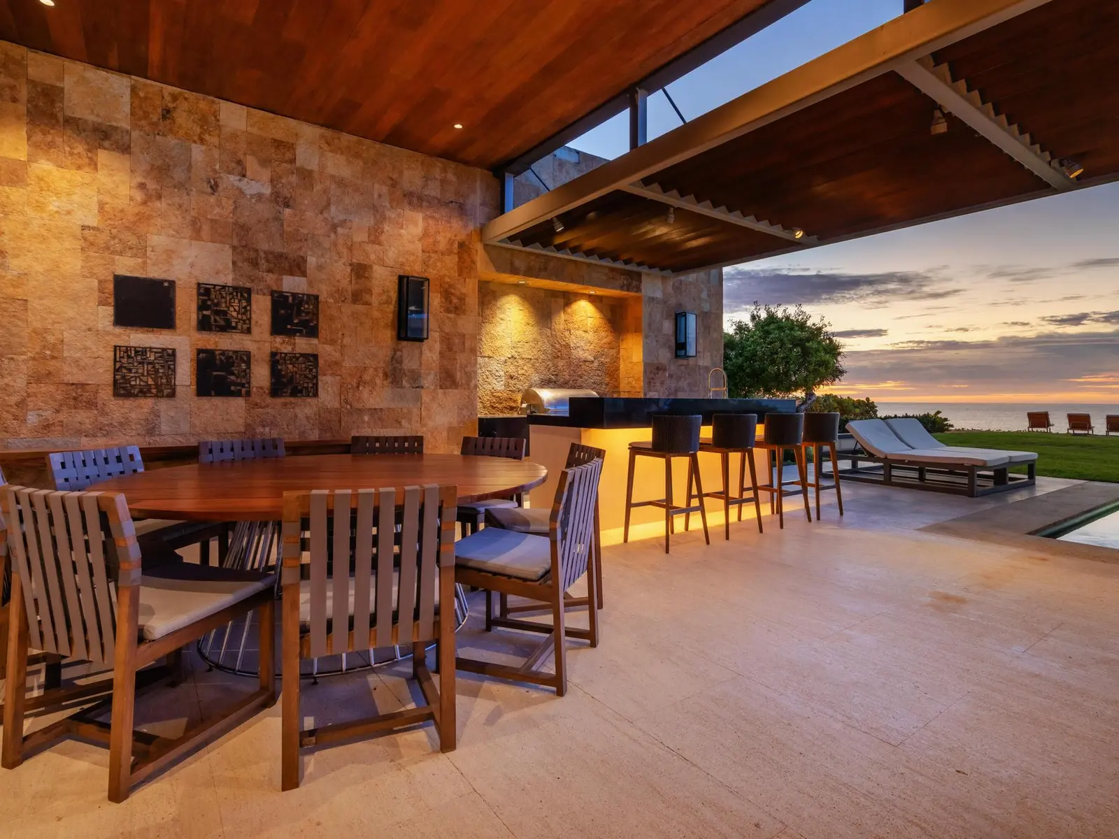 Residence 7 West Enclave