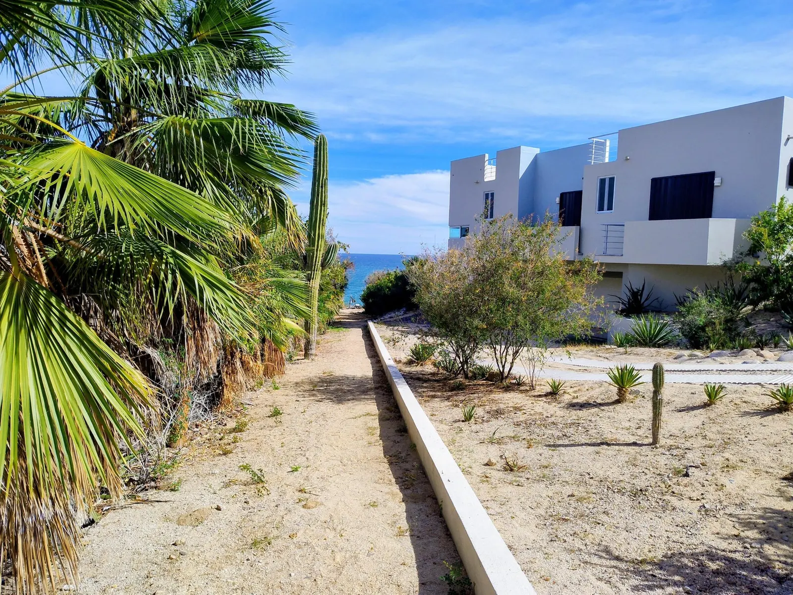 Vista Cerralvo-GatedBeachside