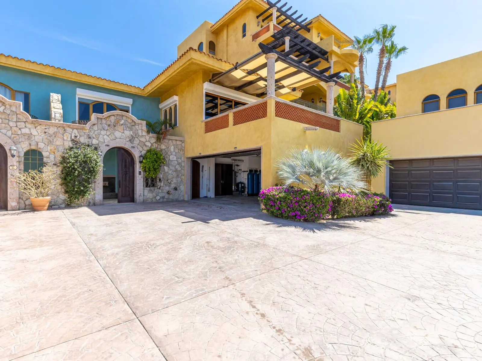 El Cielito, Luxury Residence