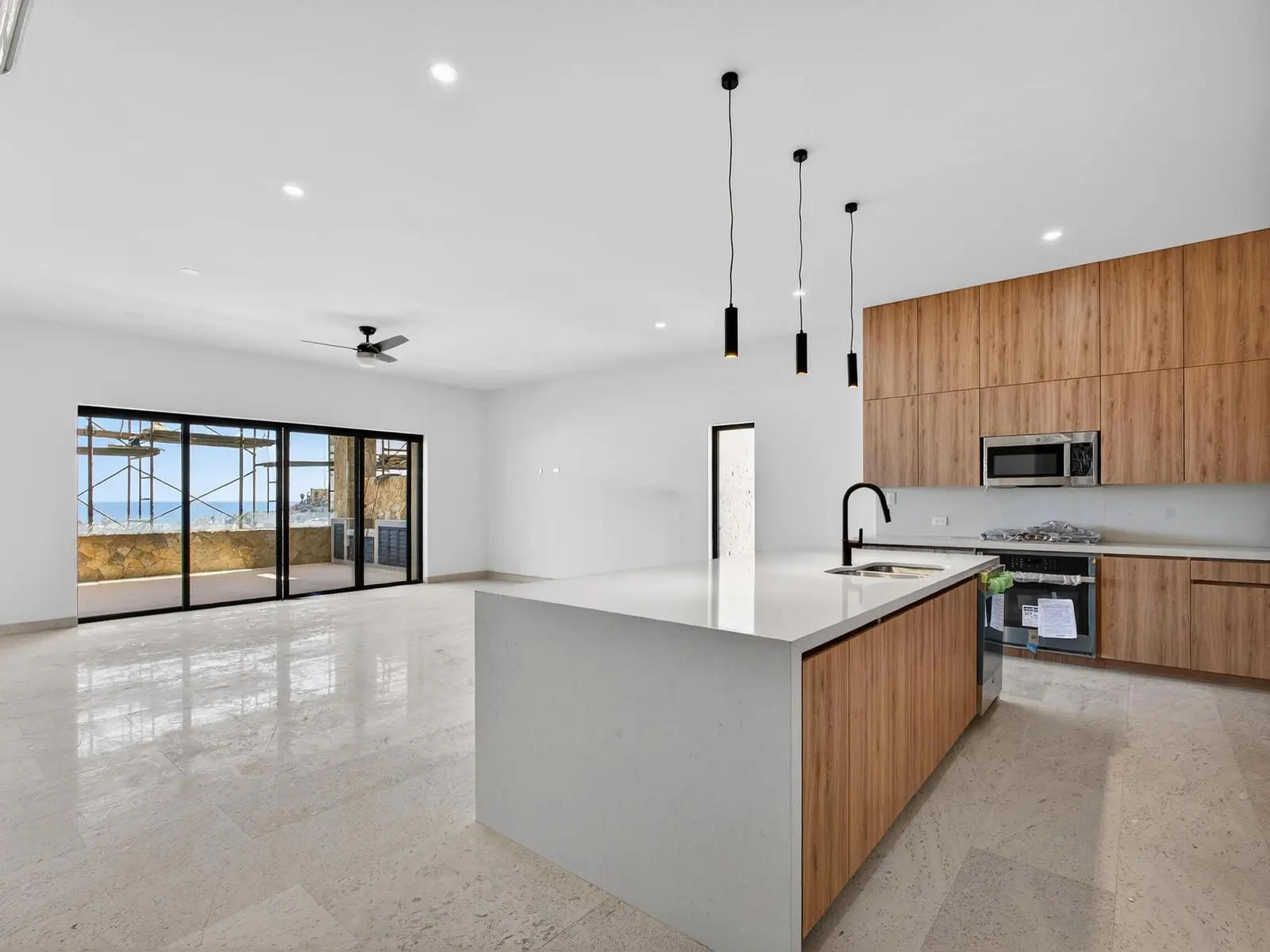 Serenity at Cerritos-Penthouse