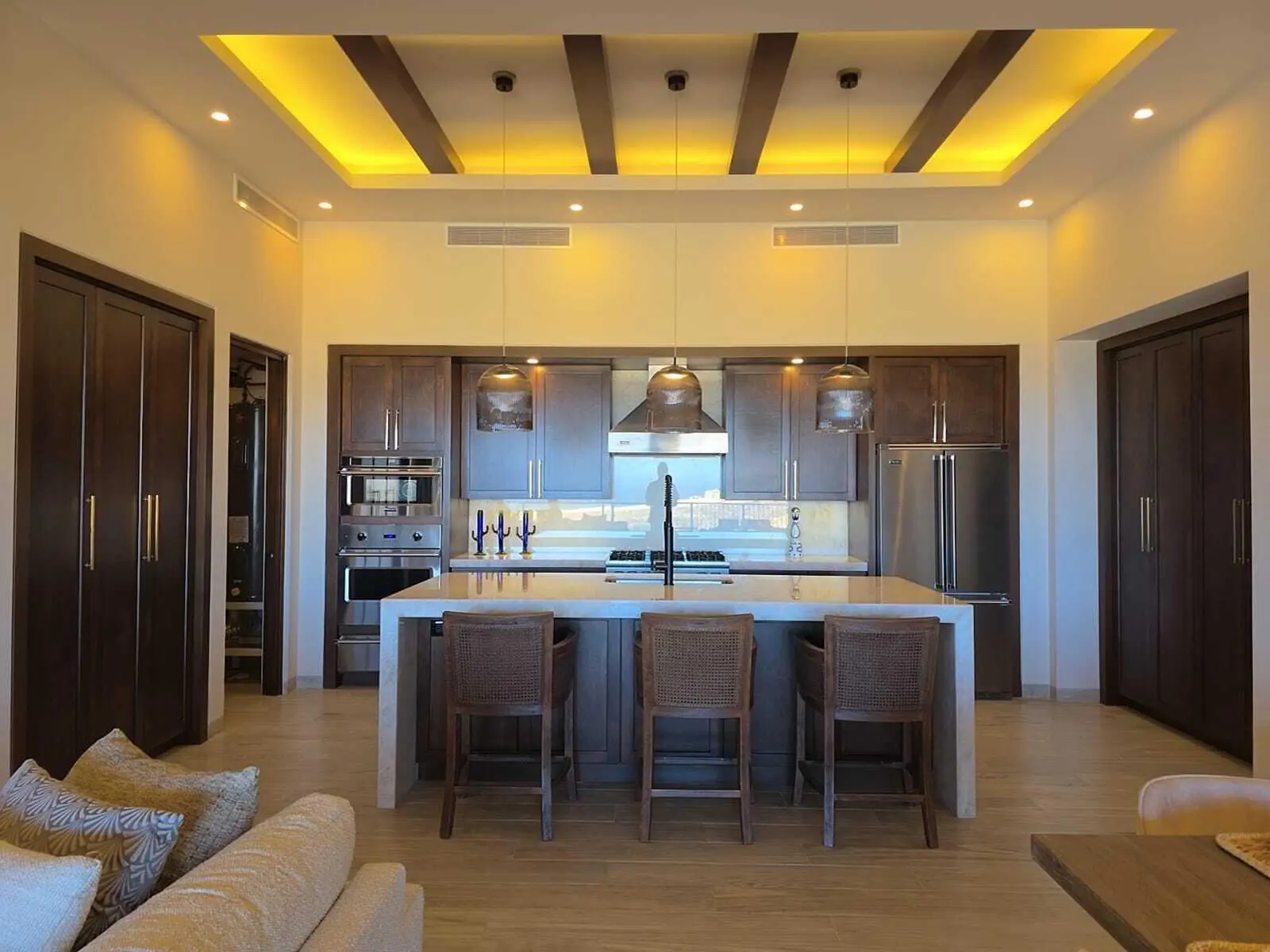 Alvar Front Row Ocean View PH