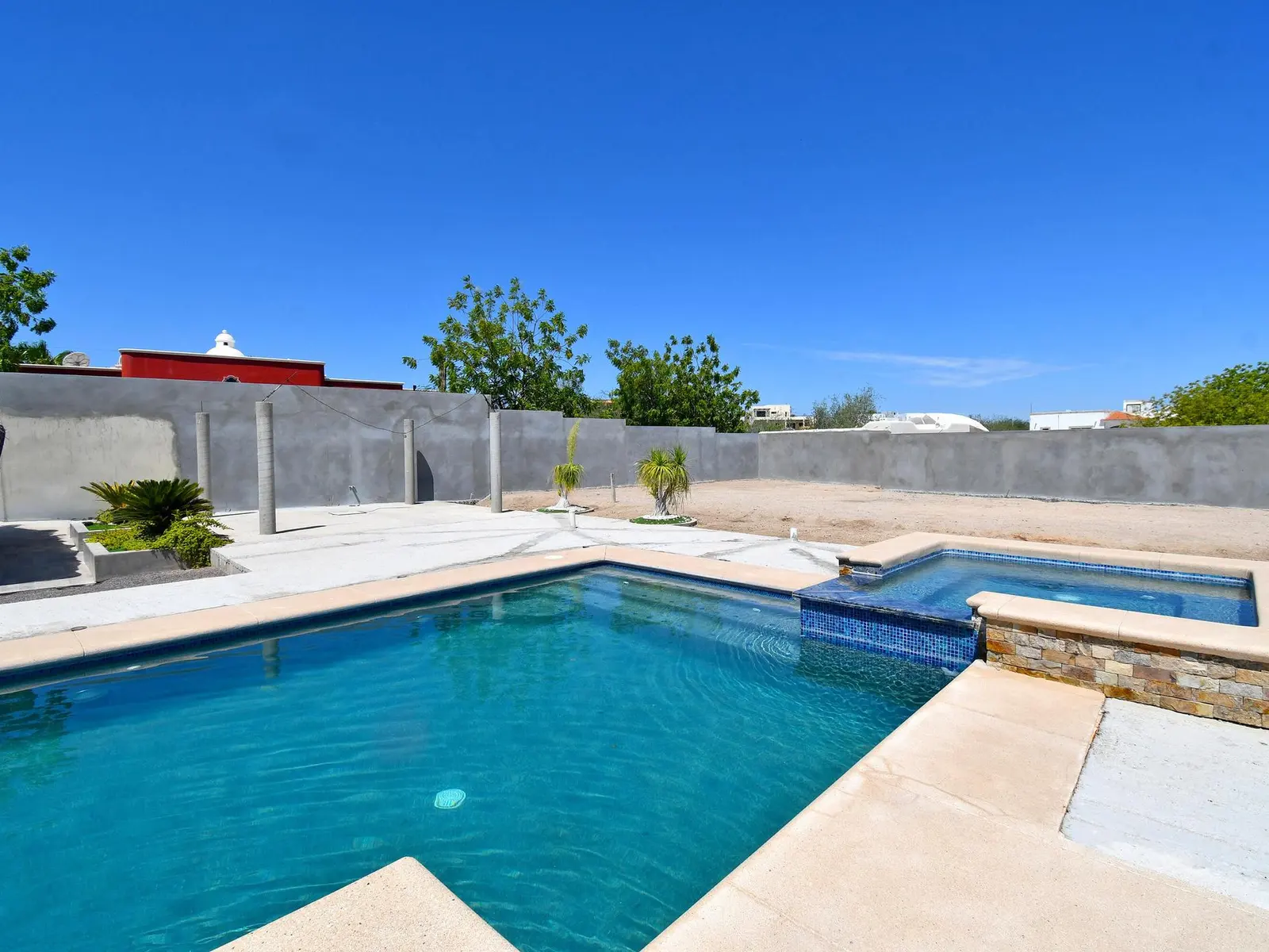 Pool & Shade Lot