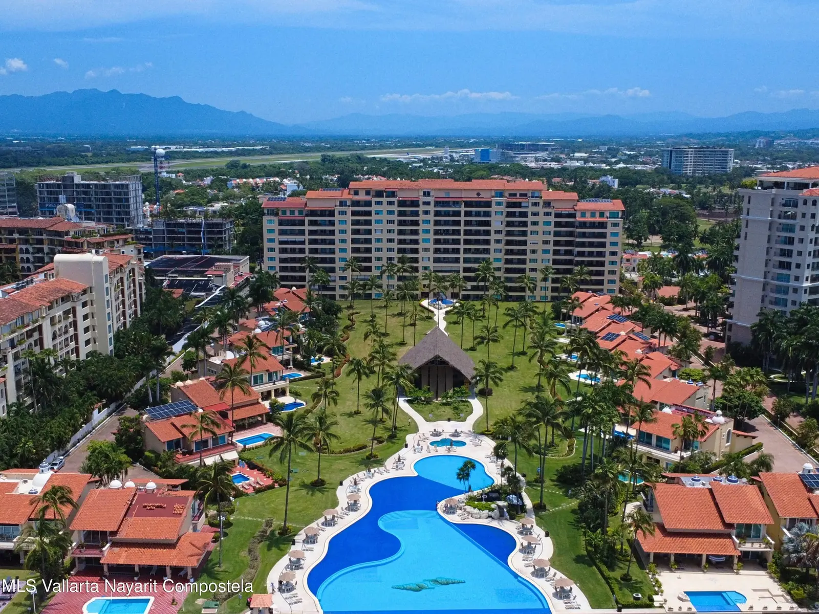 CONDO LOS CARACOLES 903