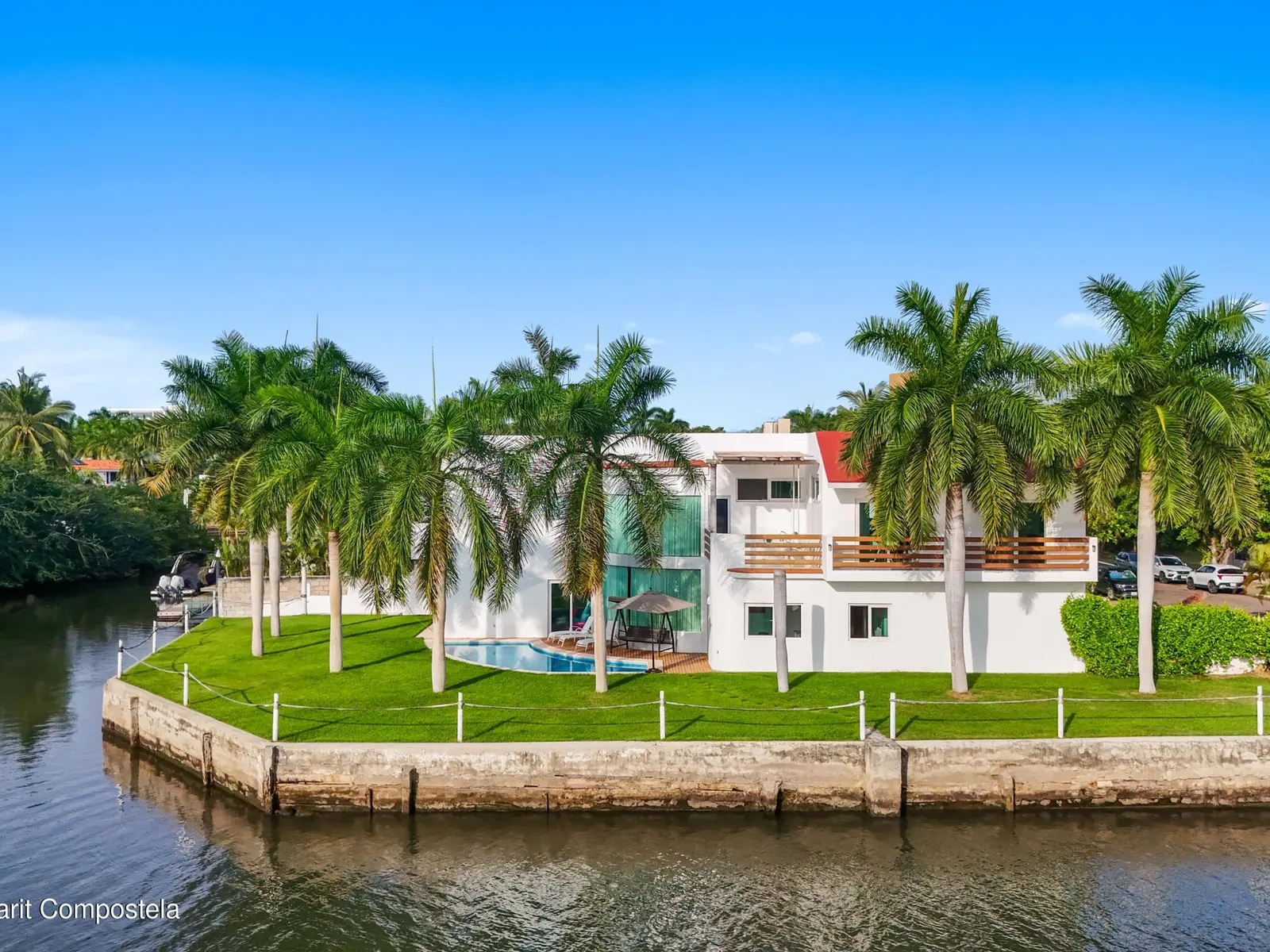 VILLA JACARANDAS
