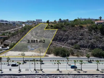 Lot in front of the Malecon