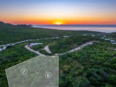 El Encanto & Laguna