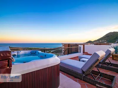 Quivira Penthouse With Rooftop