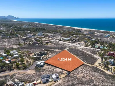Las Tunas Acre on Beachside