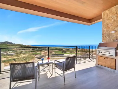 Alvar Front Row Ocean View PH