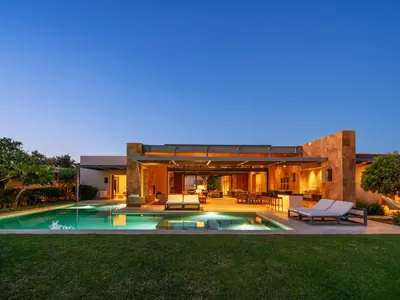 Residence 7 West Enclave