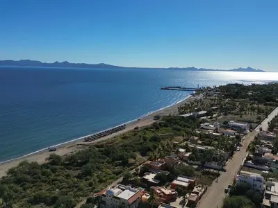 El Arroyo 18