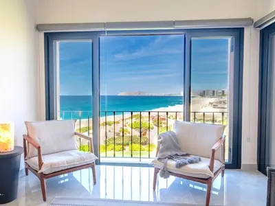 Casa del Mar Oceanfront