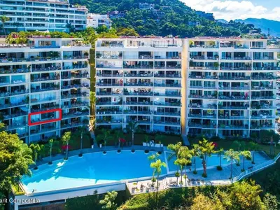 Paramount Bay 308