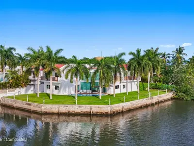 VILLA JACARANDAS