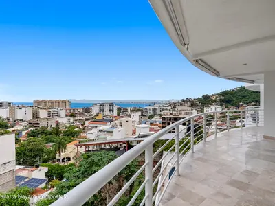 Condo Cielo 302