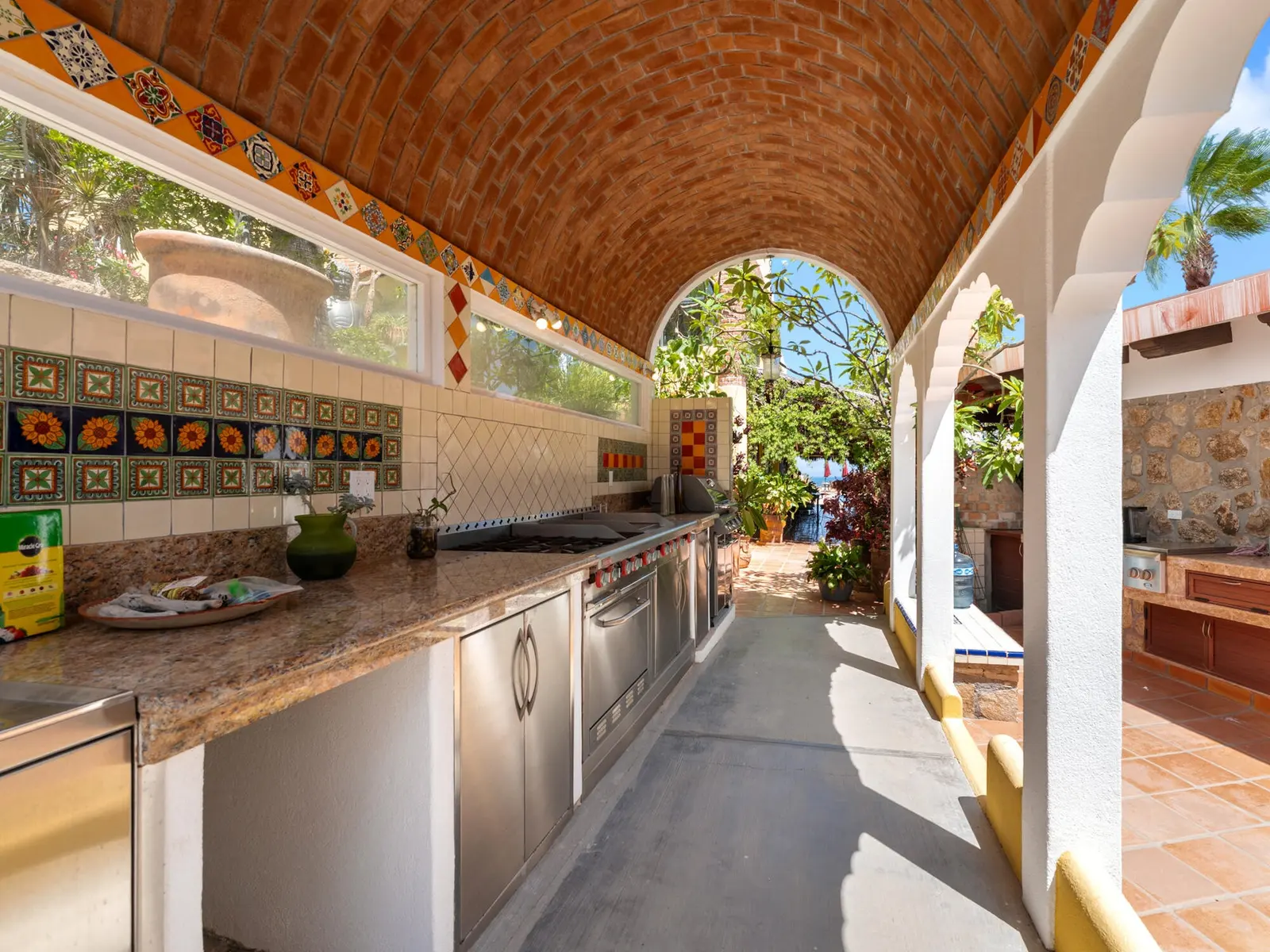 Chileno Hilltop Retreat