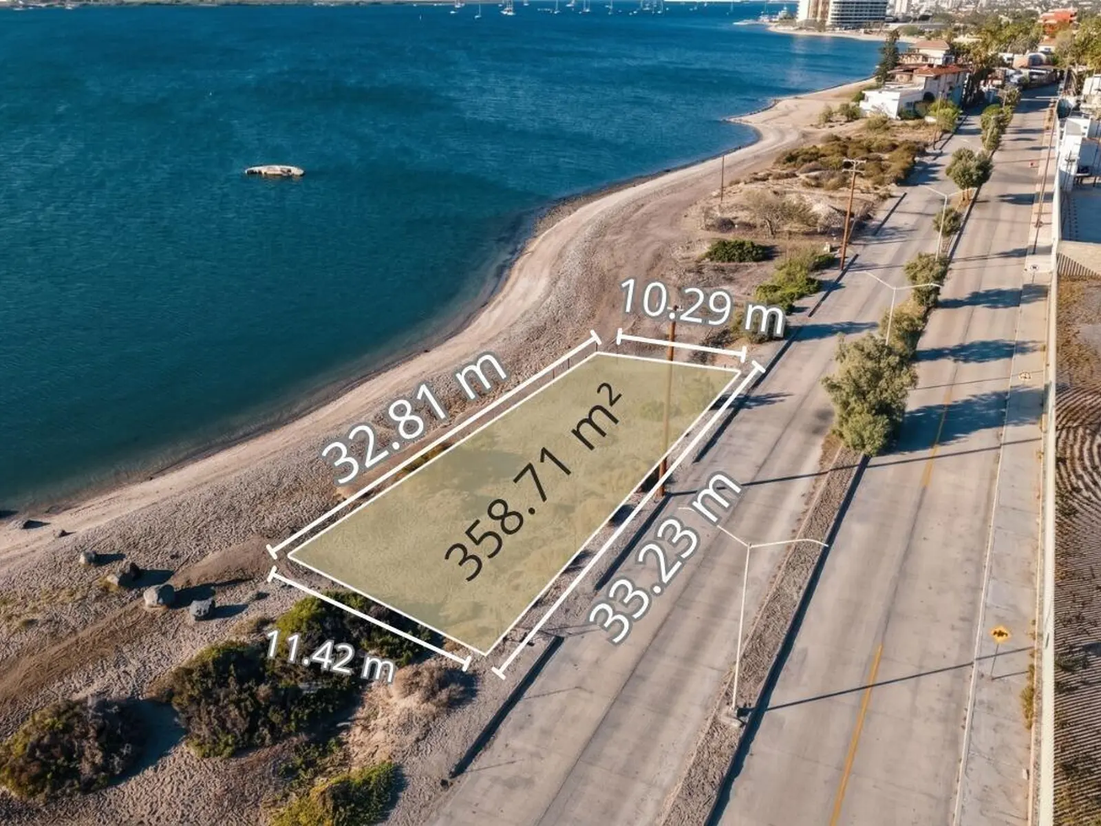Beachfront lot Conchalito