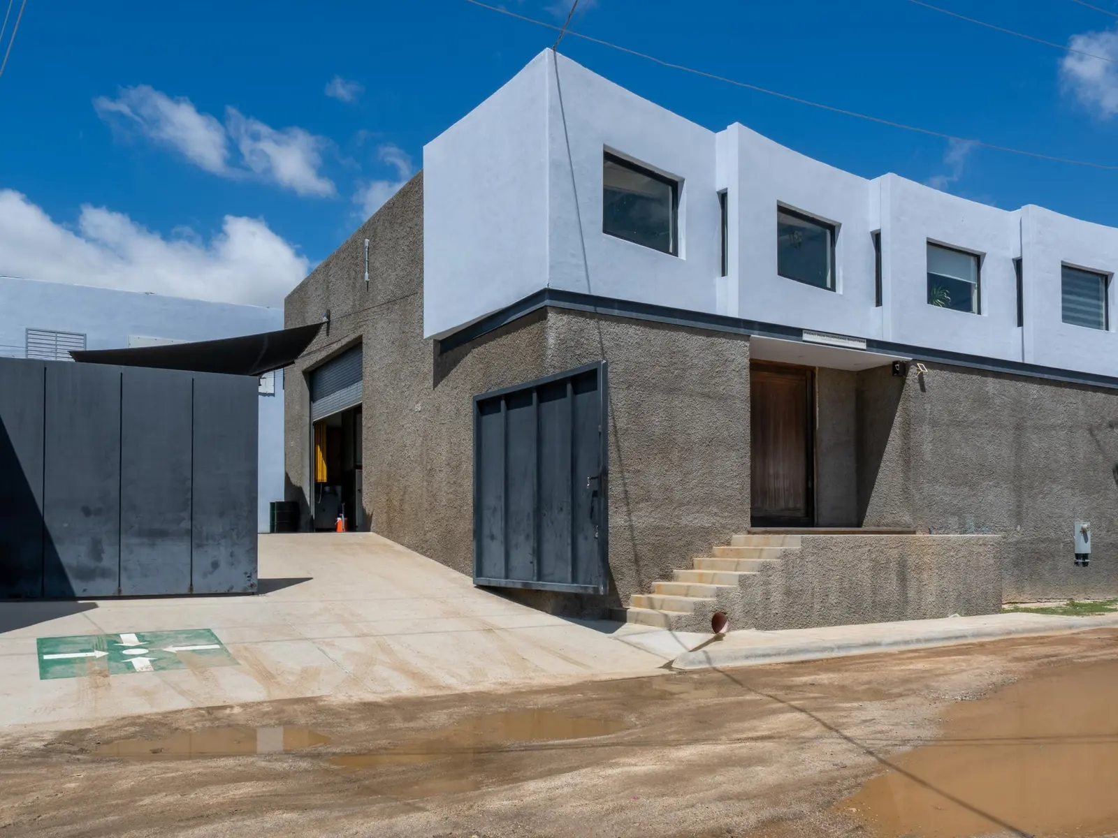 WAREHOUSE & OFFICES
