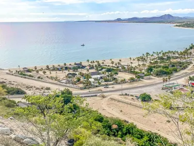 Beach front Comecial lot