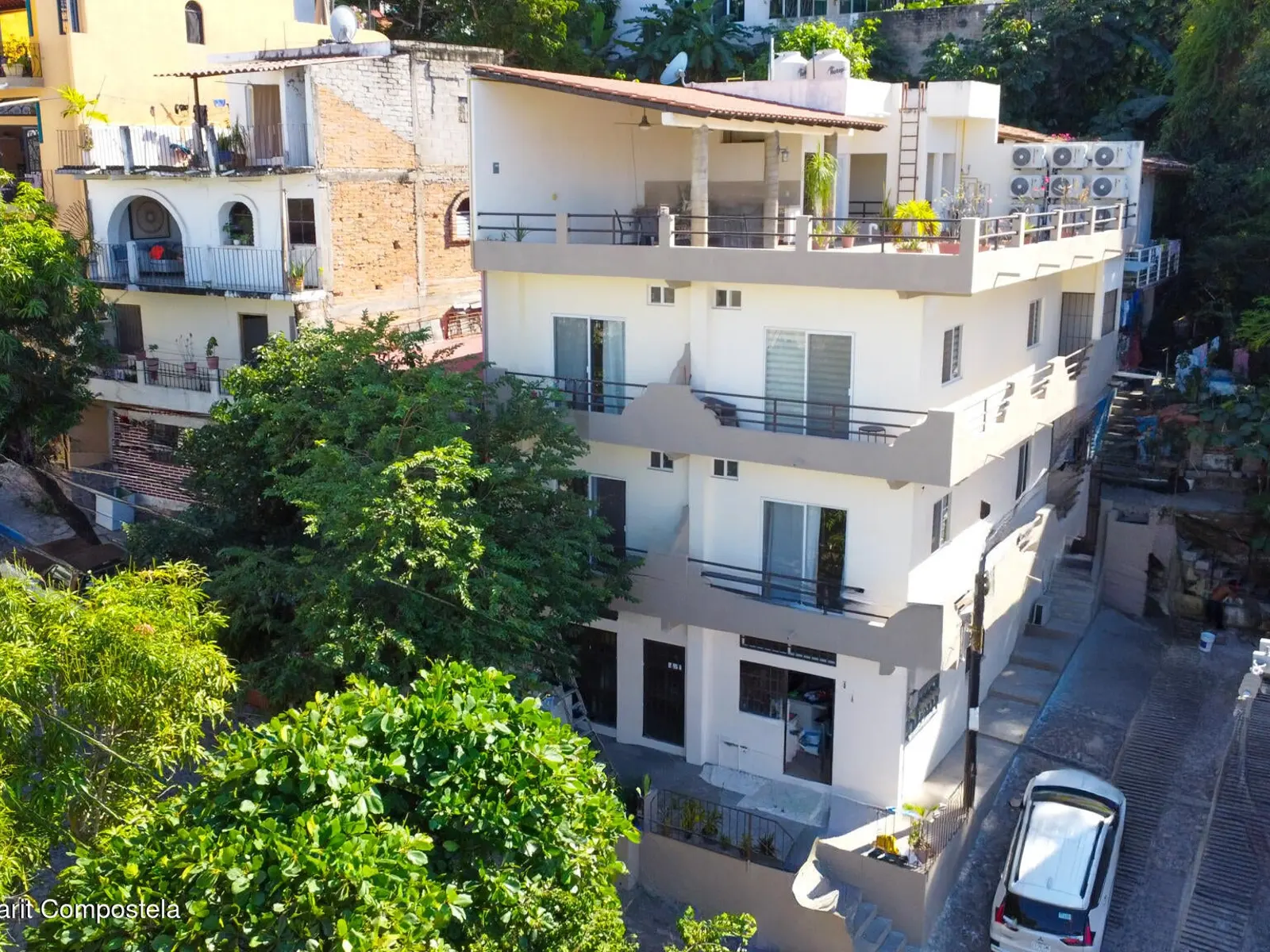 Bugambilias Building